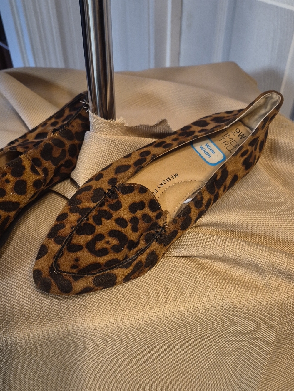 Time and Tru Leopard Print Pointed Toe Loafers in Brown and Black 9 WIDE